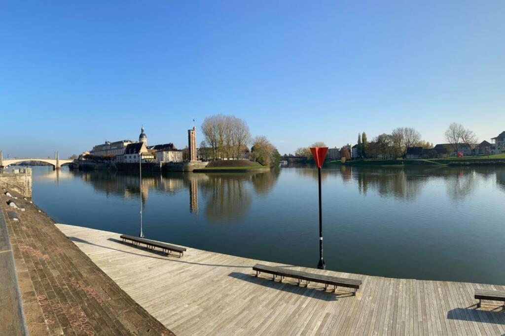 Le Cyrius Apartment Chalon-sur-Saone Bagian luar foto